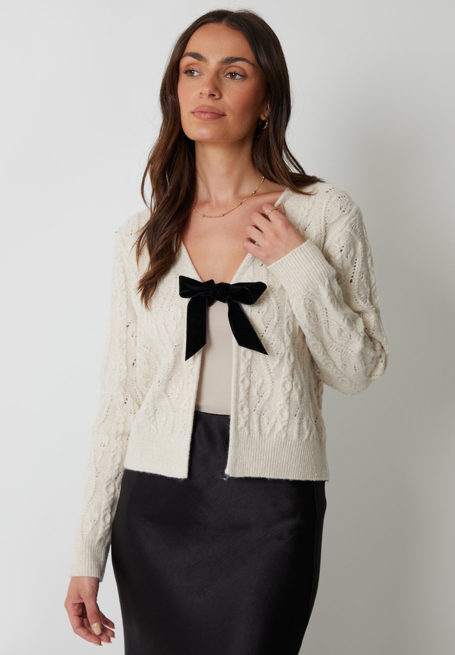 Кардиган Threadbare HAWTHORN, Cream/Beige
Кардиган Threadbare HAWTHORN, Cream/Beige