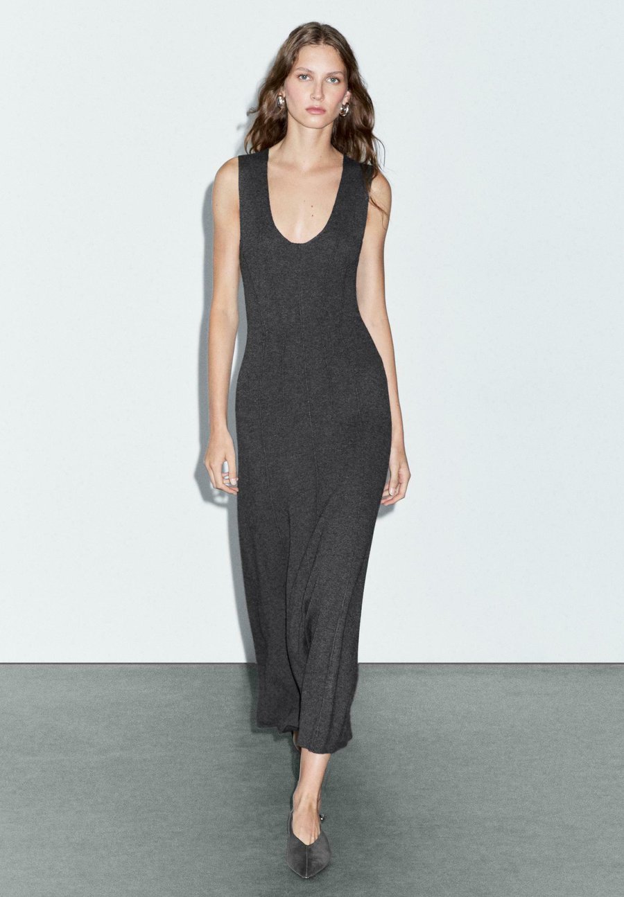 Платье Massimo Dutti LONG A-LINE, Grey
Платье Massimo Dutti LONG A-LINE, Grey
