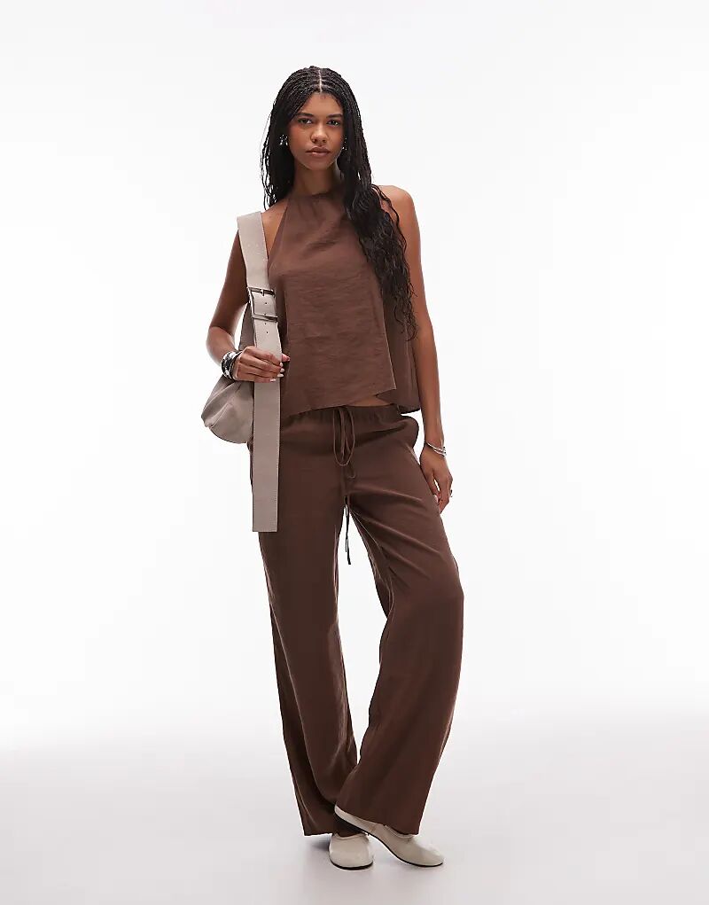 Свободные брюки ASOS DESIGN из модального материала шоколадного цвета
Свободные брюки ASOS DESIGN из модального материала шоколадного цвета