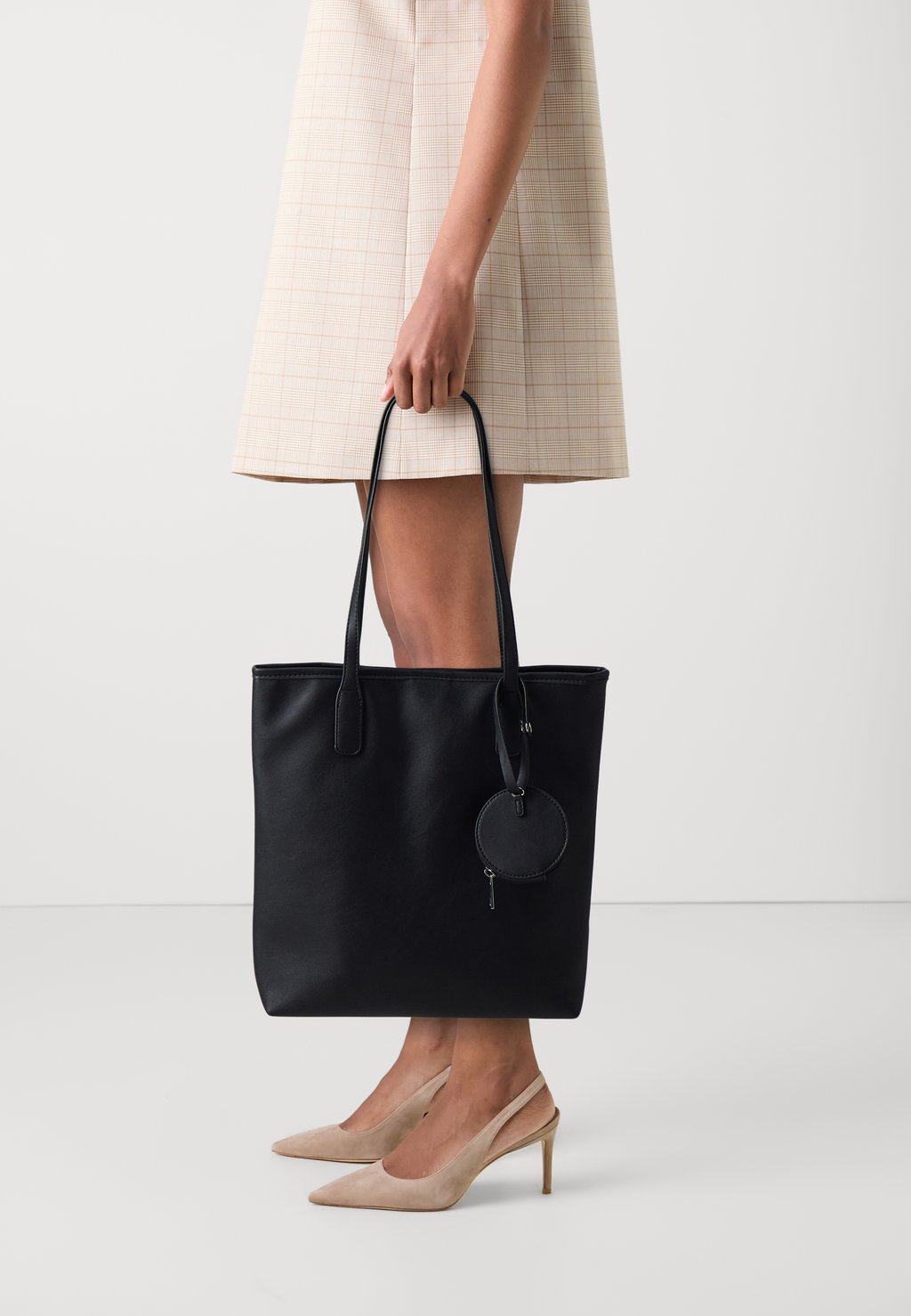 Сумка-тоут SET Even&Odd, черный
Сумка-тоут SET Even&Odd, черный