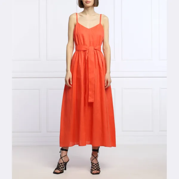 Платье получается Max&Co., красный
Платье получается Max&Co., красный