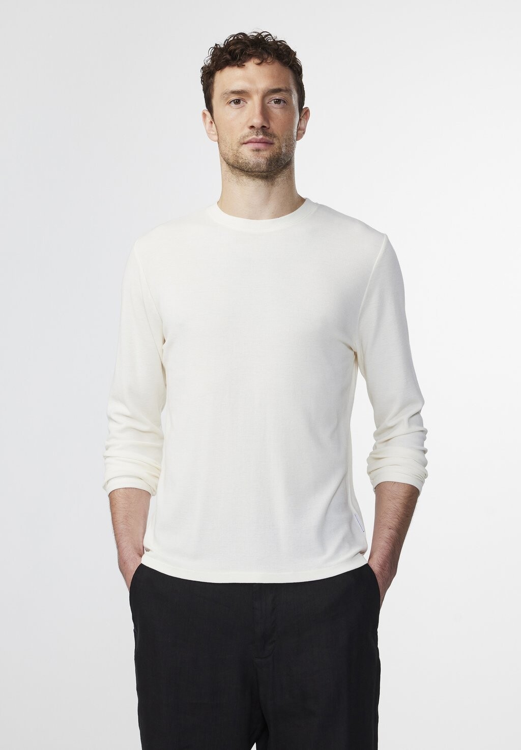 Топ с длинными рукавами CLIVE NN.07, цвет egg white 
Топ с длинными рукавами CLIVE NN.07, цвет egg white