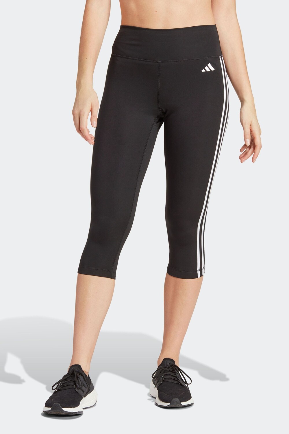 Леггинсы Performance Train Essentials длиной 3/4 с 3 полосками и высокой талией adidas, черный
Леггинсы Performance Train Essentials длиной 3/4 с 3 полосками и высокой талией adidas, черный