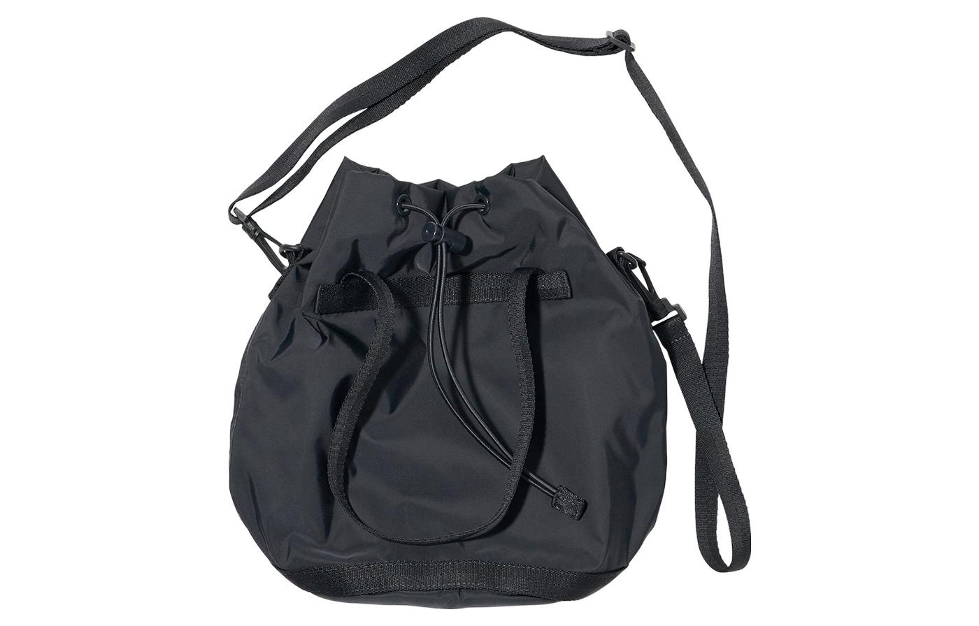 UNIQLO Сумка U Collection Polyamide, темно-серая, унисекс, через плечо или на пояс
UNIQLO Сумка U Collection Polyamide, темно-серая, унисекс, через плечо или на пояс