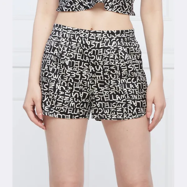 Шелковые пижамные шорты стандартного кроя Stella Mccartney, черный
Шелковые пижамные шорты стандартного кроя Stella Mccartney, черный