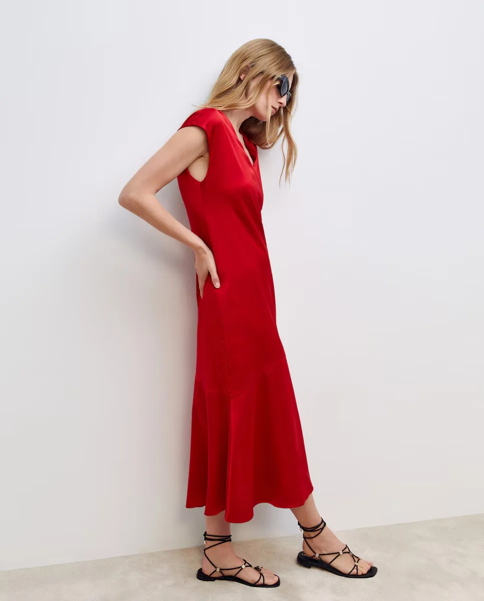 Однотонное атласное платье без рукавов с V-образным вырезом Woman El Corte Inglés, цвет 600 Rojo
Однотонное атласное платье без рукавов с V-образным вырезом Woman El Corte Inglés, цвет 600 Rojo