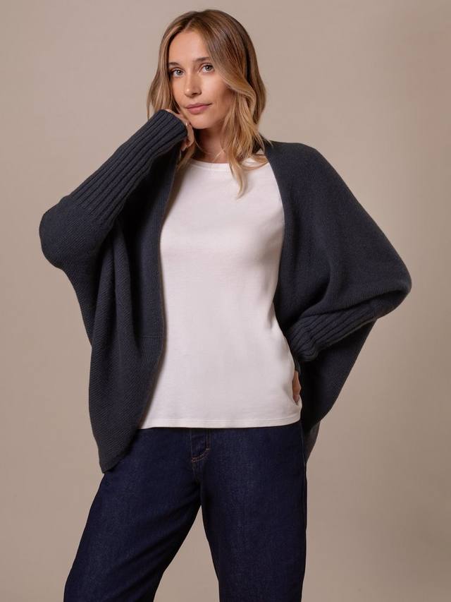 Кардиган из чистой шерсти с открытым воротом Celtic & Co., Slate
Кардиган из чистой шерсти с открытым воротом Celtic & Co., Slate