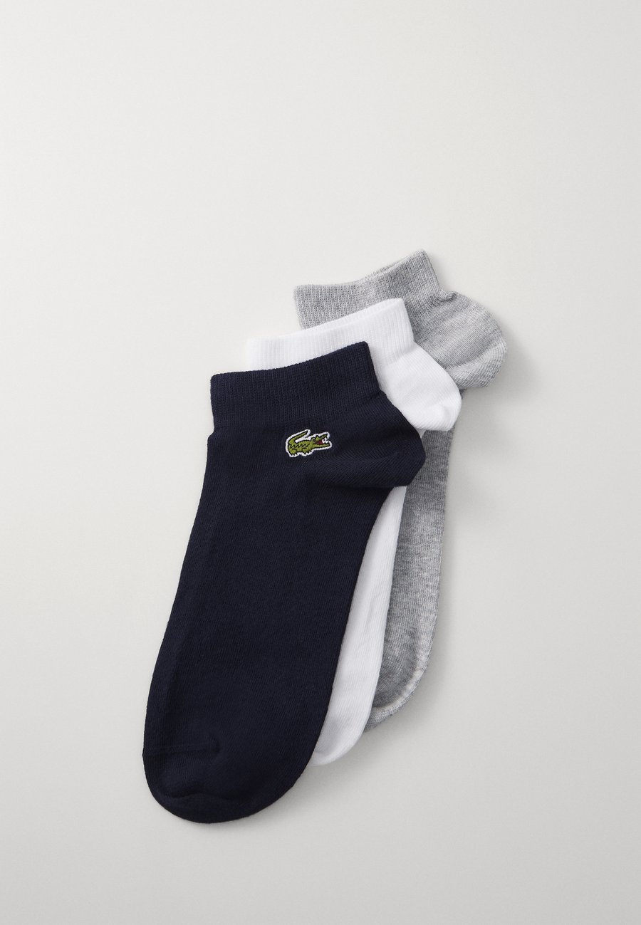 Носки Lacoste 3 PACK, Silver Chine/Navy Blue/White/Grey
Носки Lacoste 3 PACK, Silver Chine/Navy Blue/White/Grey