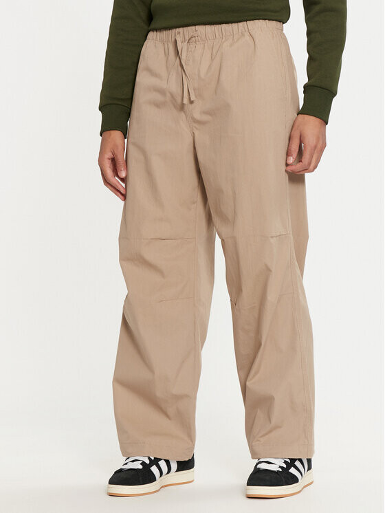 Тканевые брюки свободного кроя Jack&Jones, бежевый
Тканевые брюки свободного кроя Jack&Jones, бежевый