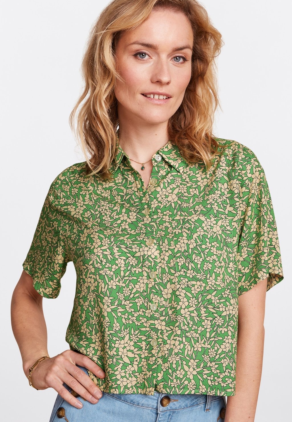 Блузка на пуговицах EVELINA PARADIS King Louie, зеленый
Блузка на пуговицах EVELINA PARADIS King Louie, зеленый