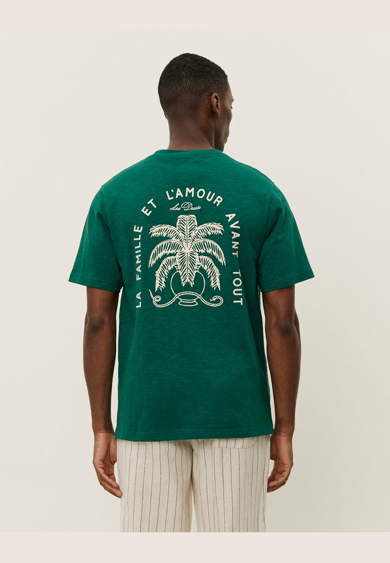 Футболка с принтом DIAZ Les Deux, зеленый
Футболка с принтом DIAZ Les Deux, зеленый