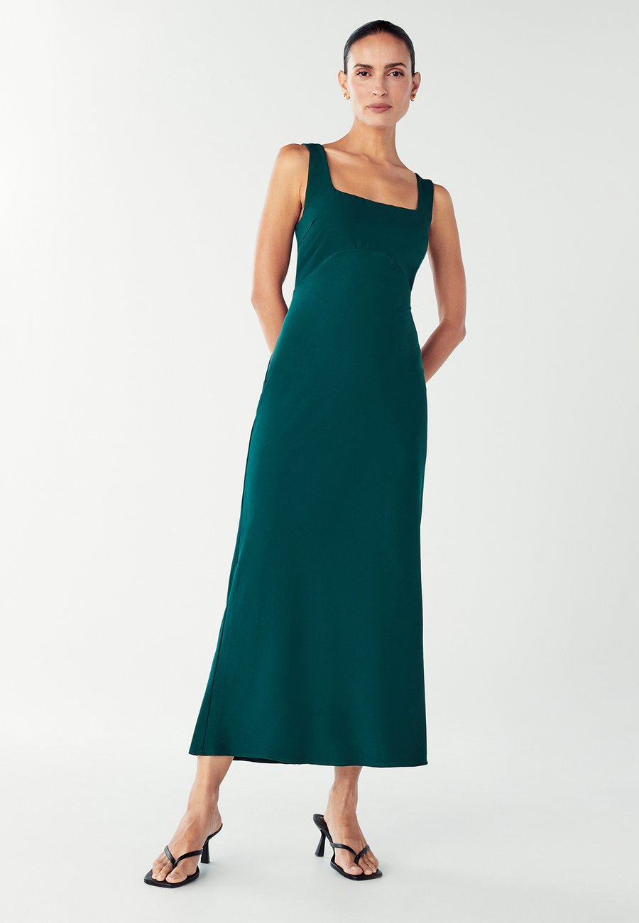 Платье WILLA HALLEE MIDI, Emerald/Green
Платье WILLA HALLEE MIDI, Emerald/Green