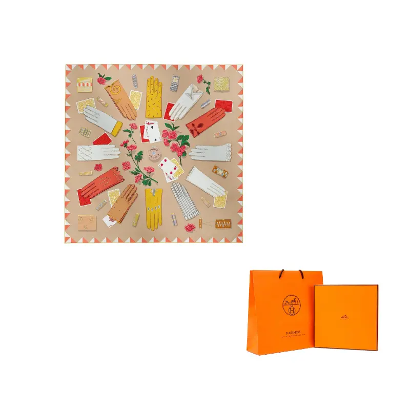 HERMES Шёлковый шарф, Gilded Beige
HERMES Шёлковый шарф, Gilded Beige