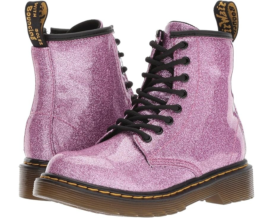 Ботинки Dr. Martens Kid's Collection 1460 Patent Glitter Junior Delaney Boot, цвет Dark Pink Coated Glitter
Ботинки Dr. Martens Kid's Collection 1460 Patent Glitter Junior Delaney Boot, цвет Dark Pink Coated Glitter