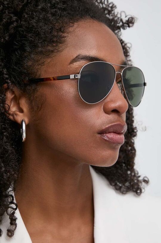 Солнцезащитные очки Guess, серебро
Солнцезащитные очки Guess, серебро