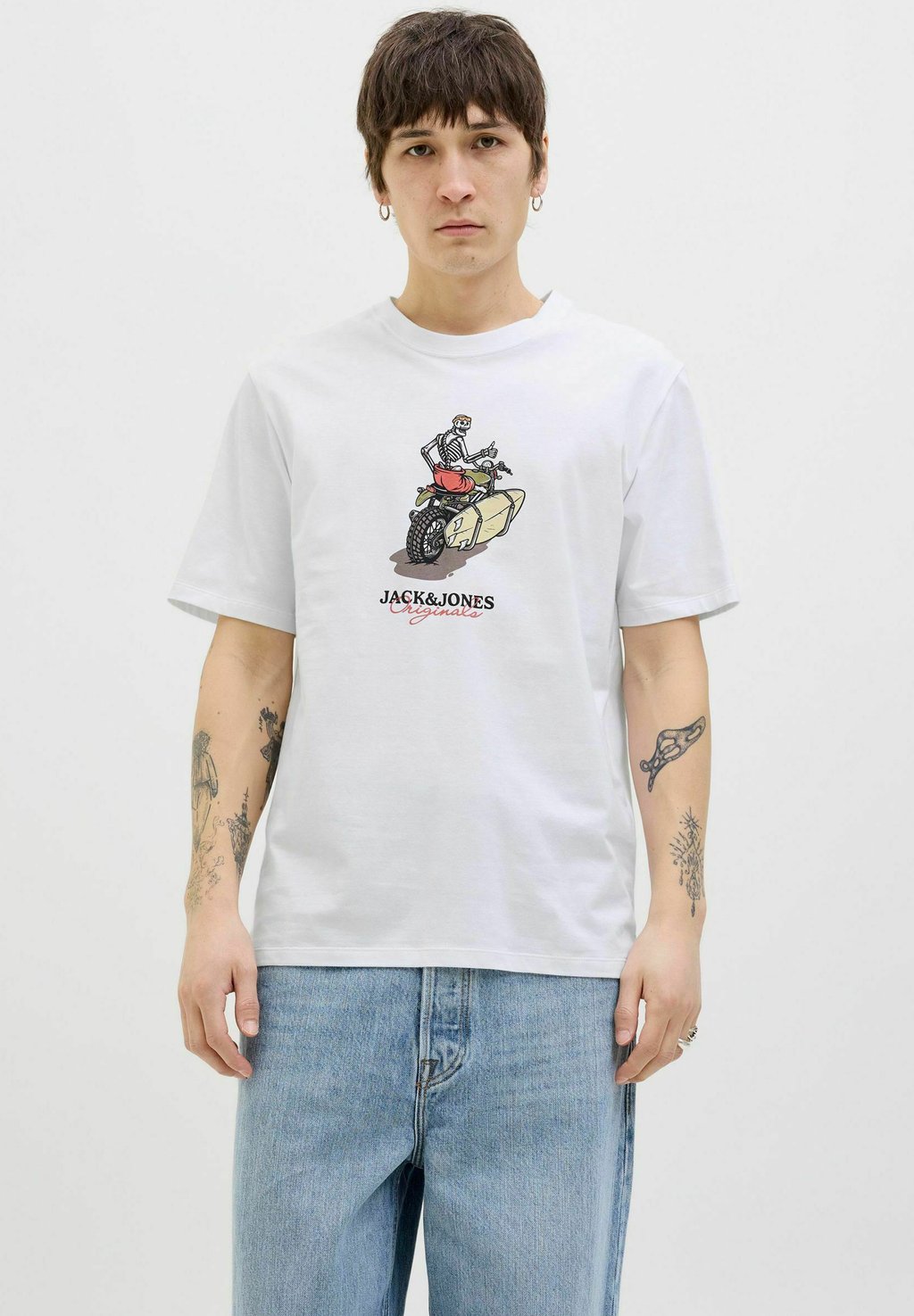 Футболка с принтом Jack & Jones, кремовый
Футболка с принтом Jack & Jones, кремовый