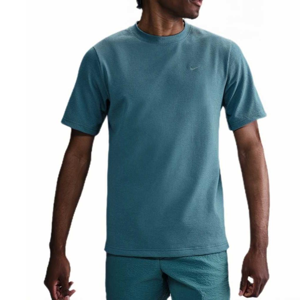 Мужская основная футболка Dri FIT Seersucker с короткими рукавами Nike, синий
Мужская основная футболка Dri FIT Seersucker с короткими рукавами Nike, синий