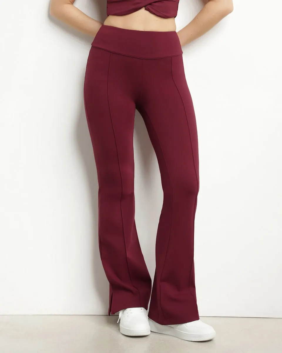 Спортивные брюки с высокой талией клеш Dim, бордовый
Спортивные брюки с высокой талией клеш Dim, бордовый