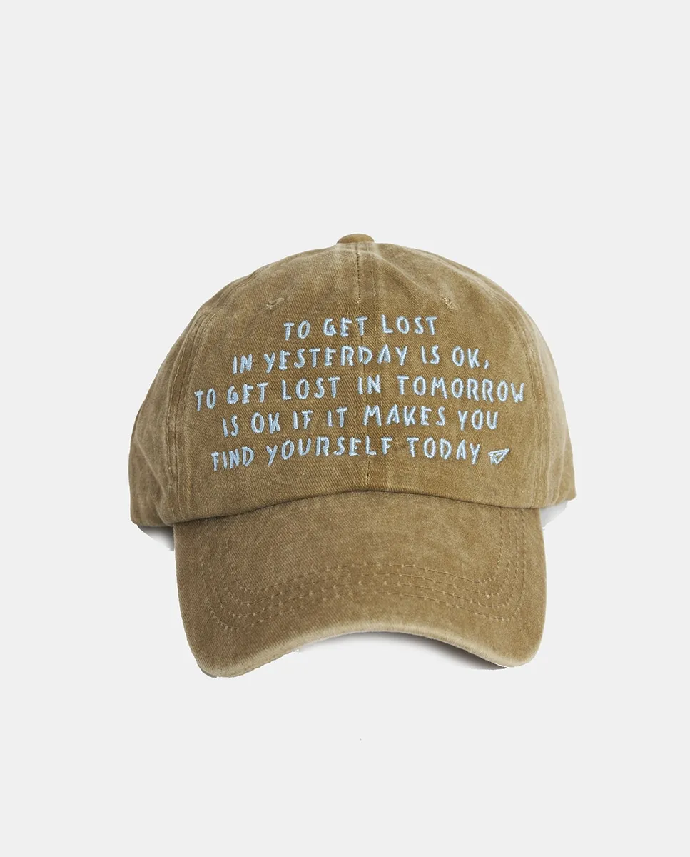 Кепка с надписью Línea Daria, коричневый
Кепка с надписью Línea Daria, коричневый