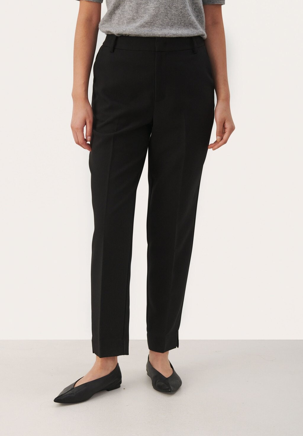 Брюки URBANAPW Part Two, черный
Брюки URBANAPW Part Two, черный