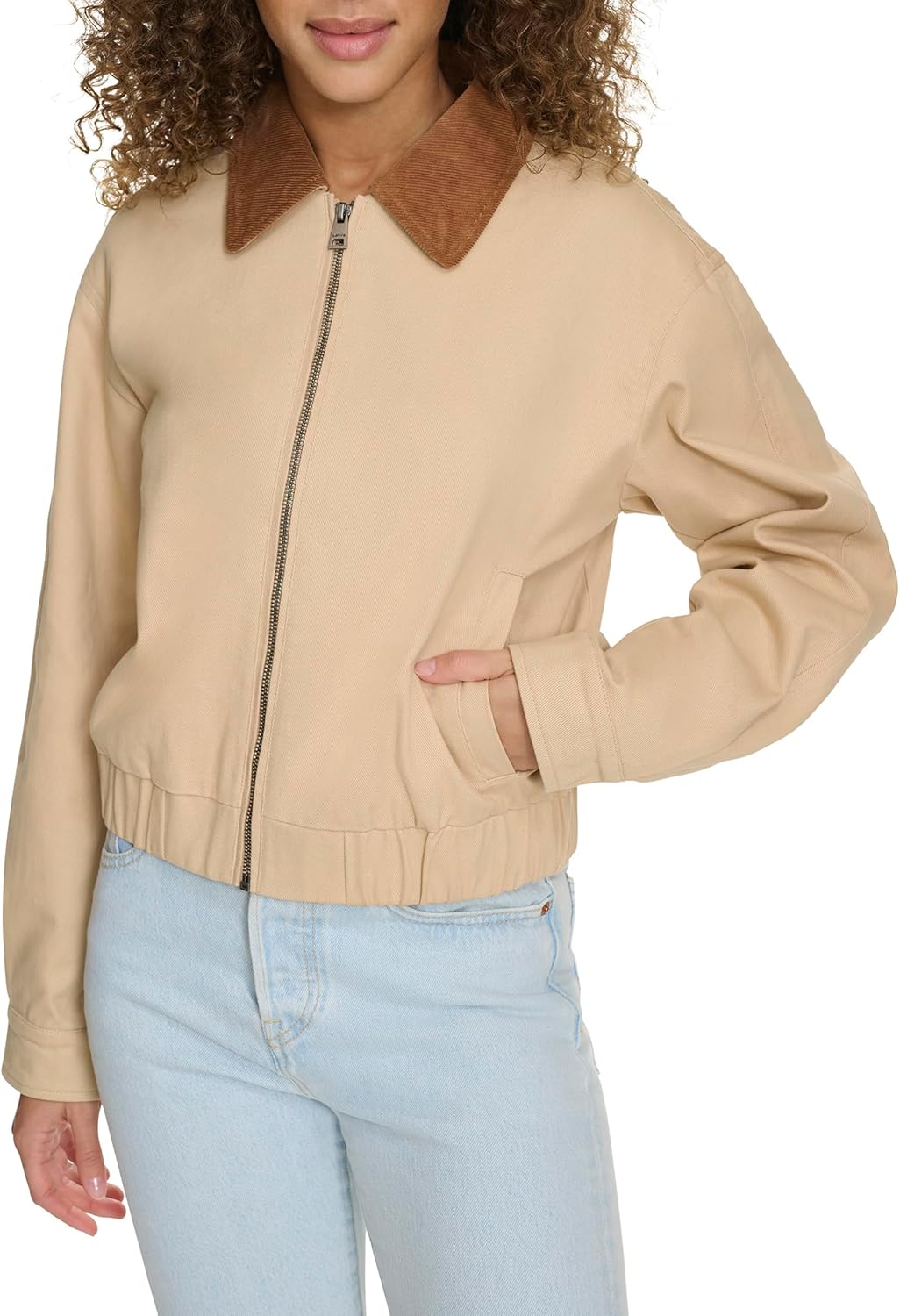 Женская куртка-бомбер Levi's хлопковая с воротником из вельвета, бежевый 
Женская куртка-бомбер Levi's хлопковая с воротником из вельвета, бежевый