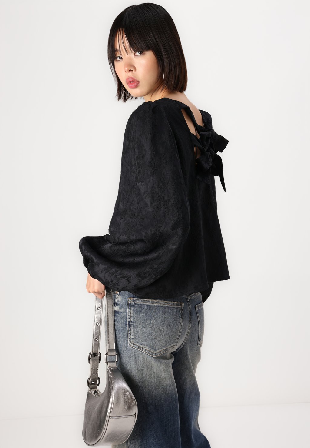 Блуза PCNETHE O NECK TIE Pieces, черный
Блуза PCNETHE O NECK TIE Pieces, черный