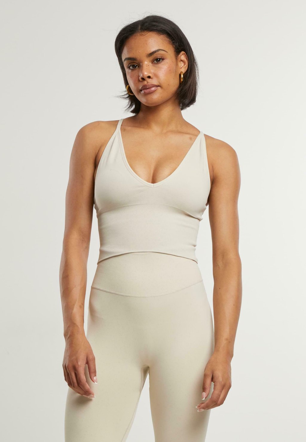 Бюстье SHAPE SEAMLESS CROSS BACK BRALETTE aim’n®, серый
Бюстье SHAPE SEAMLESS CROSS BACK BRALETTE aim’n®, серый