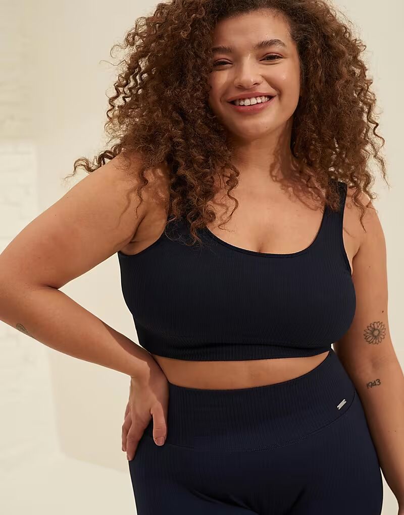 Бесшовный бюстгальтер Aim'n Navy в рубчик синего цвета
Бесшовный бюстгальтер Aim'n Navy в рубчик синего цвета