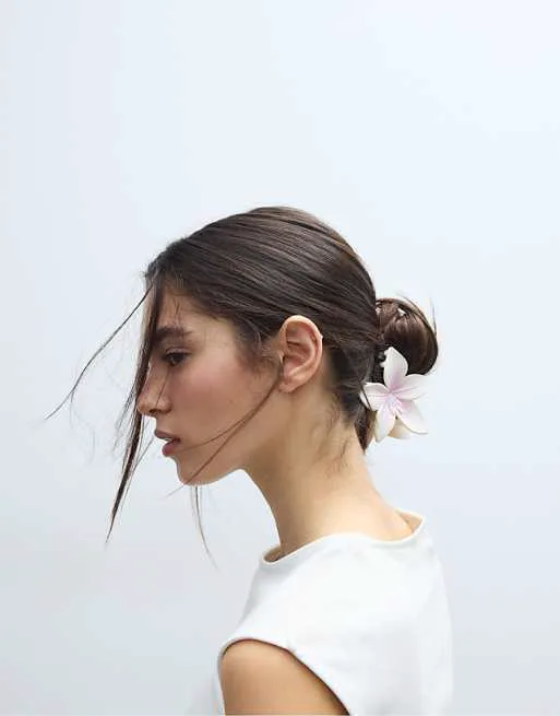 Заколка для волос Stradivarius Flower пастельно-розового цвета
Заколка для волос Stradivarius Flower пастельно-розового цвета