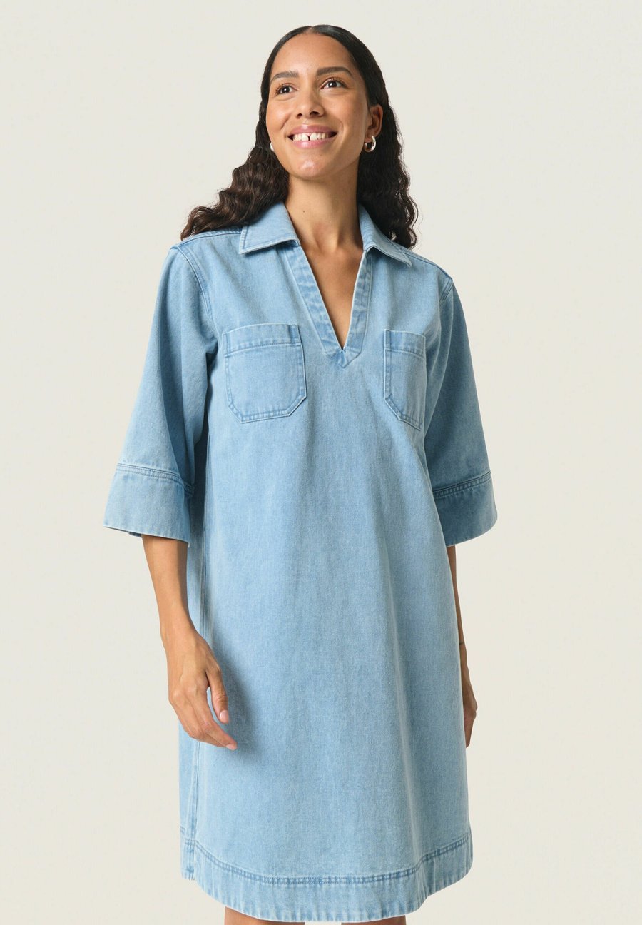 Платье Soaked in Luxury ANNABETH CASUAL, Light Blue Denim/Light-Blue Denim
Платье Soaked in Luxury ANNABETH CASUAL, Light Blue Denim/Light-Blue Denim