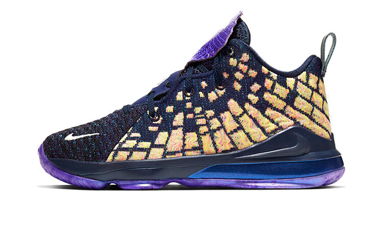 Детские баскетбольные кроссовки Nike Lebron 17 BP
Детские баскетбольные кроссовки Nike Lebron 17 BP