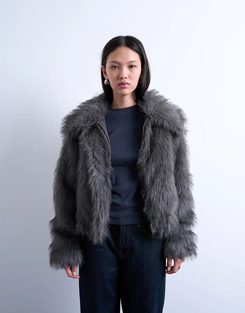 Куртка-бомбер Topshop из искусственного меха на молнии серого цвета
Куртка-бомбер Topshop из искусственного меха на молнии серого цвета