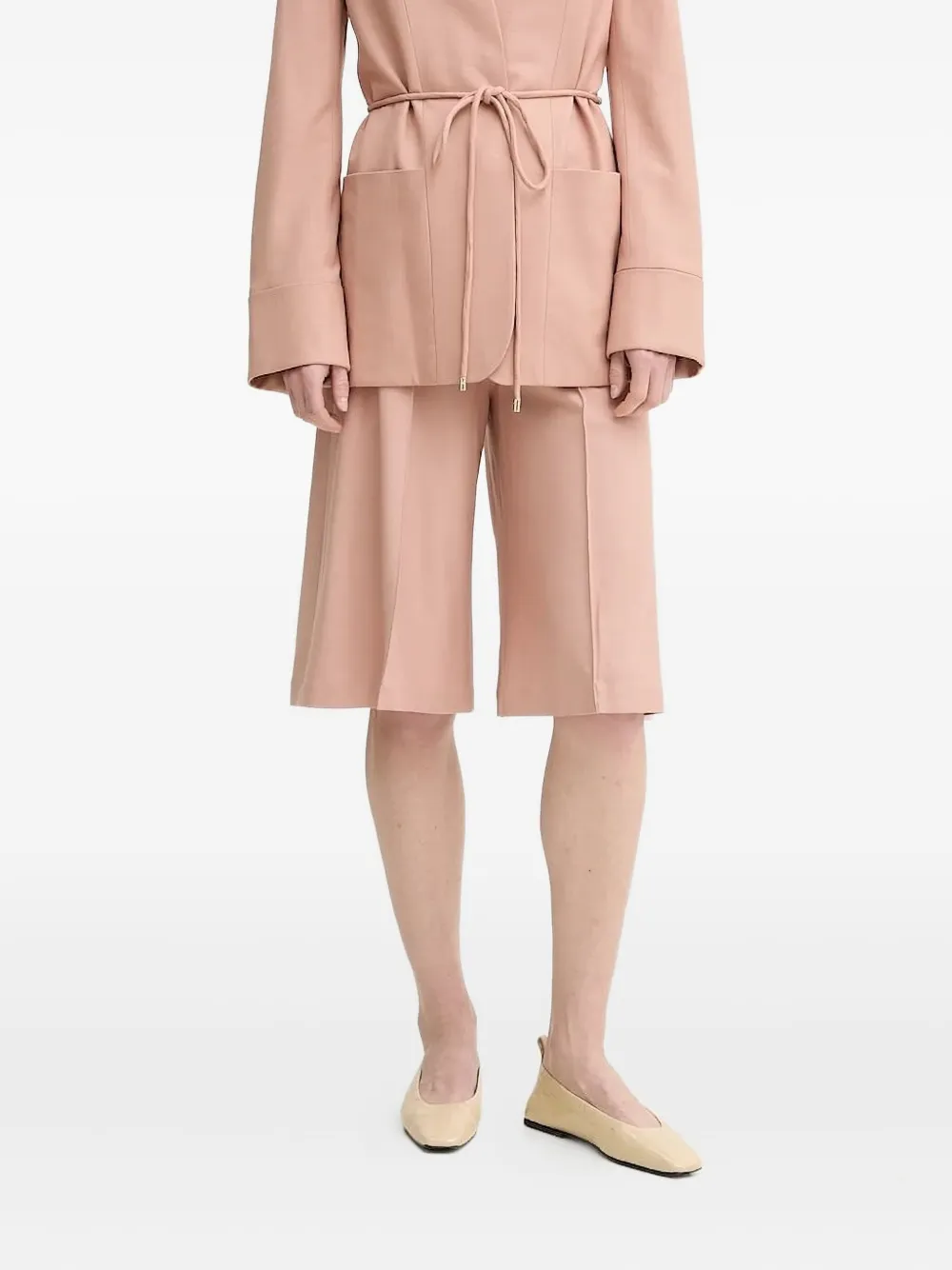 Широкие шорты строгого кроя AERON, розовый
Широкие шорты строгого кроя AERON, розовый