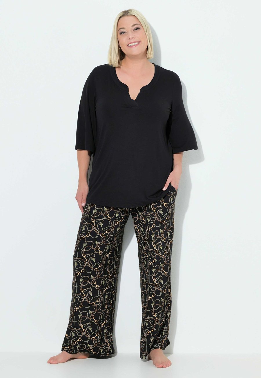 Пижамный комплект Ulla Popken CHAIN PRINT TWO PIECE SET, Black
Пижамный комплект Ulla Popken CHAIN PRINT TWO PIECE SET, Black
