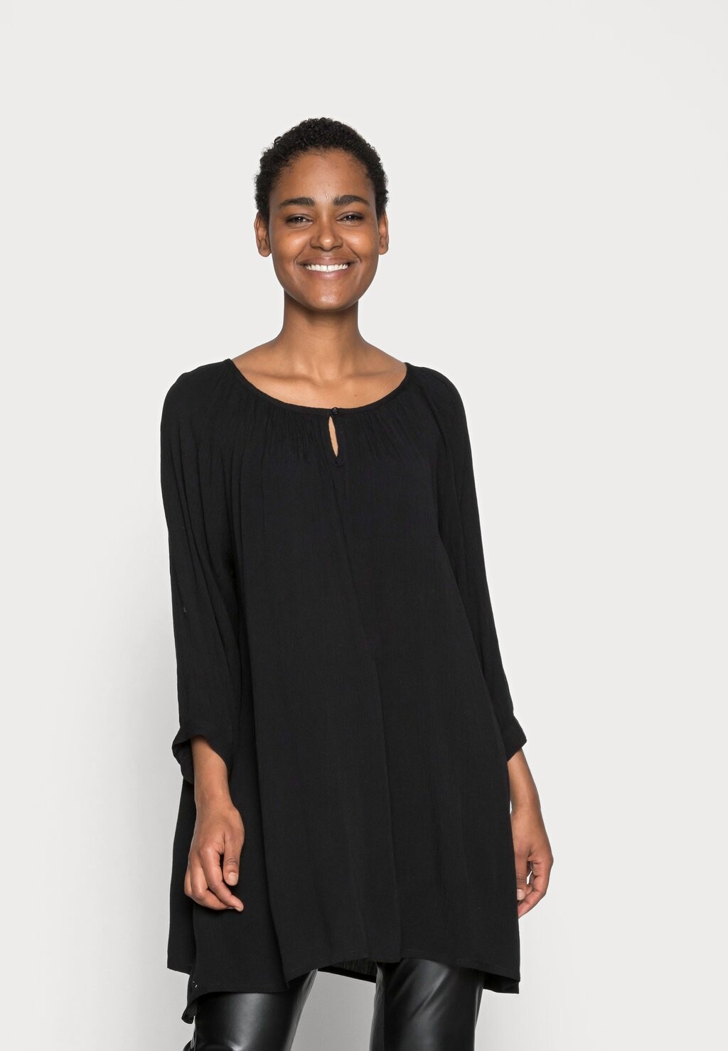 Туника Kaffe
Туника Kaffe