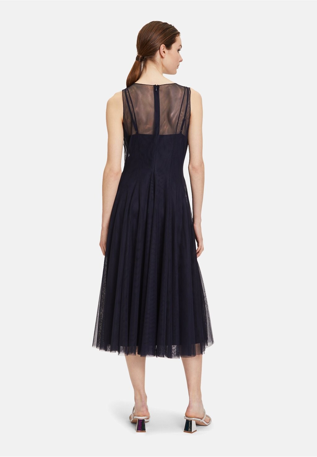 Дневное платье Vera Mont, синий
Дневное платье Vera Mont, синий