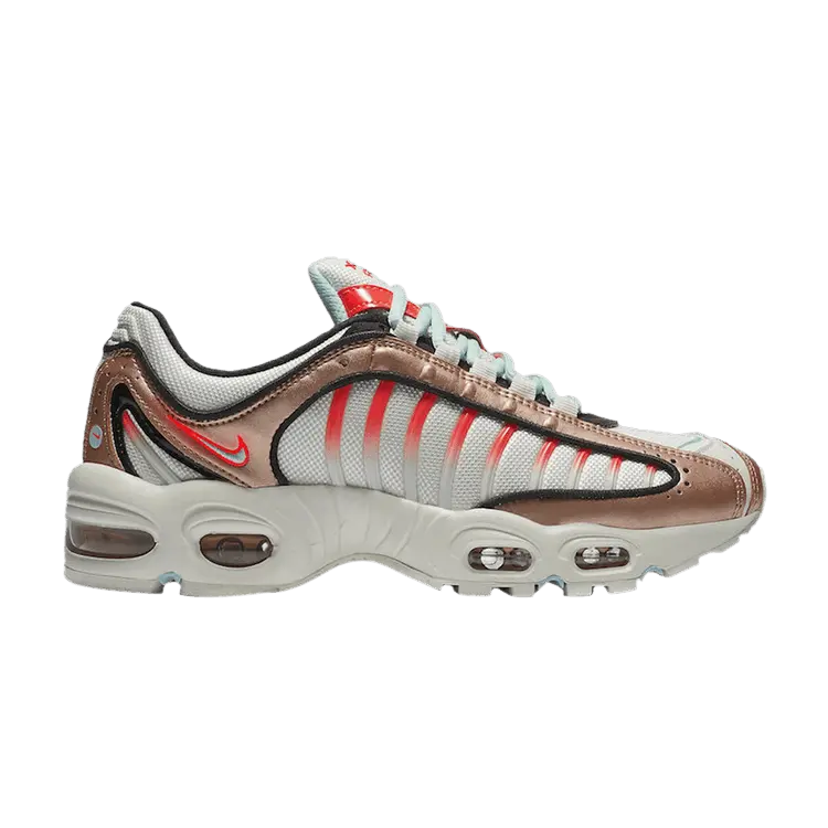 Кроссовки Nike Air Max Tailwind 4 'Metallic Bronze', коричневый
Кроссовки Nike Air Max Tailwind 4 'Metallic Bronze', коричневый