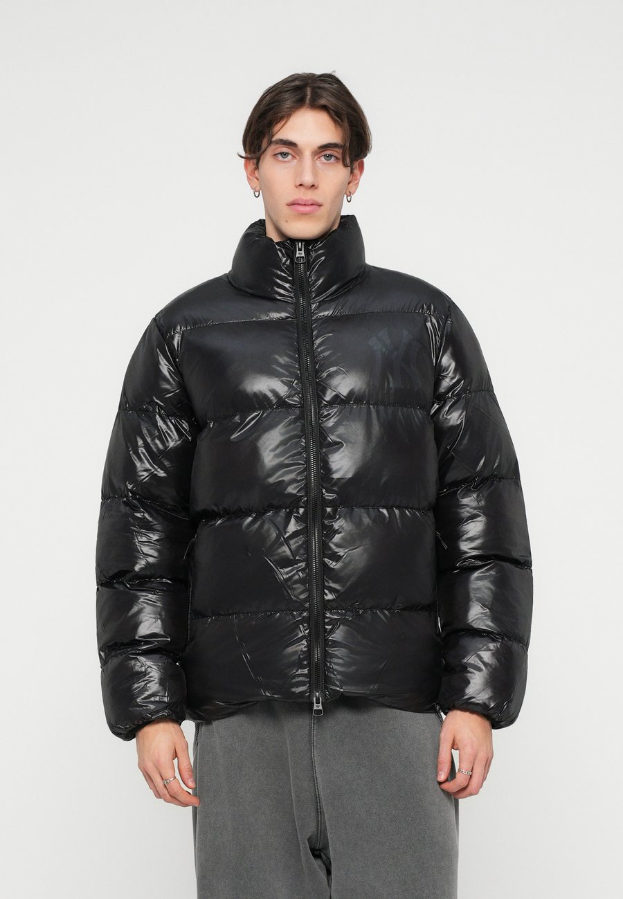 Куртка '47 NEW YORK YANKEES JACKET, Black
Куртка '47 NEW YORK YANKEES JACKET, Black