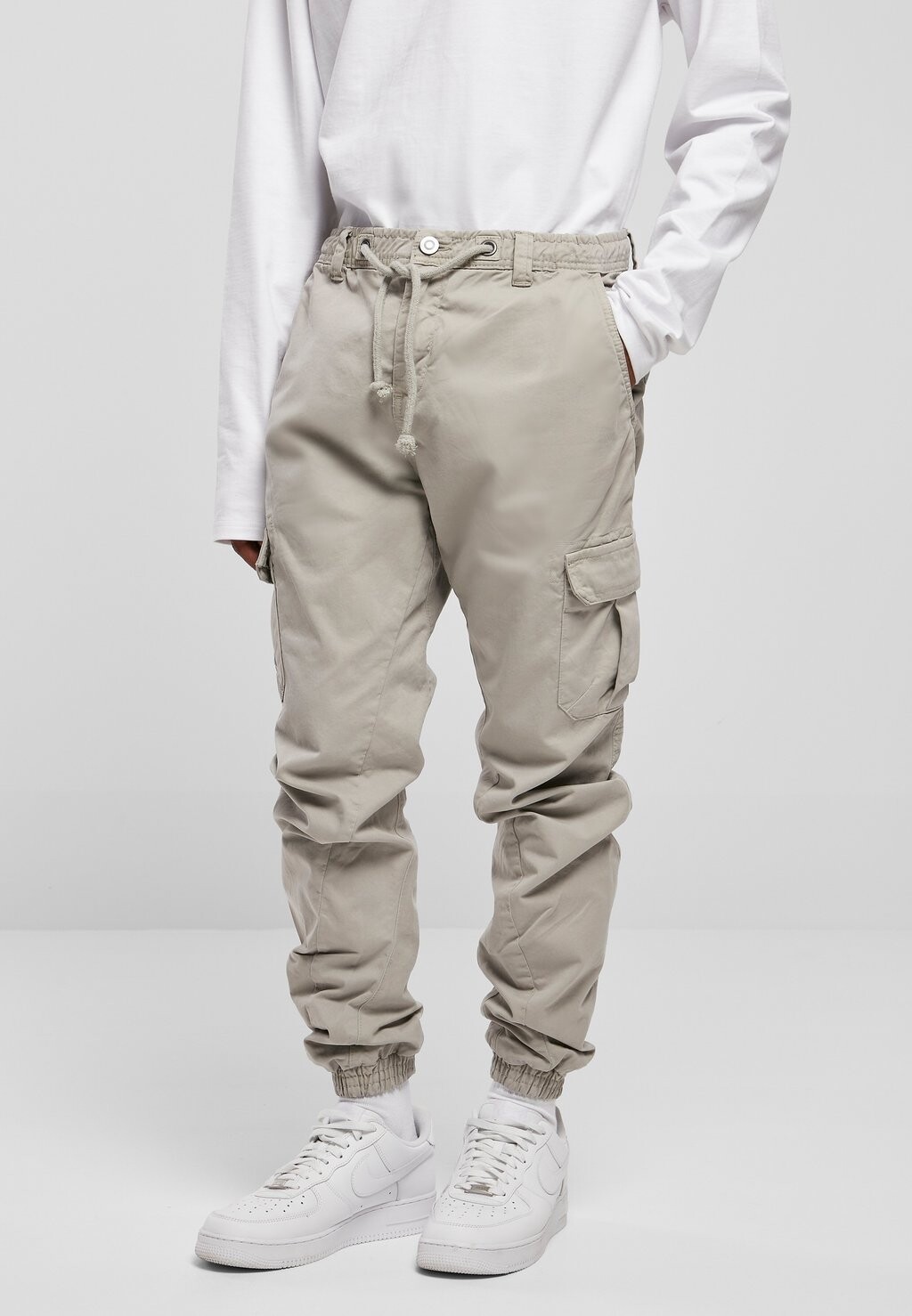 Брюки-карго JOGGING Urban Classics, волчий серый
Брюки-карго JOGGING Urban Classics, волчий серый