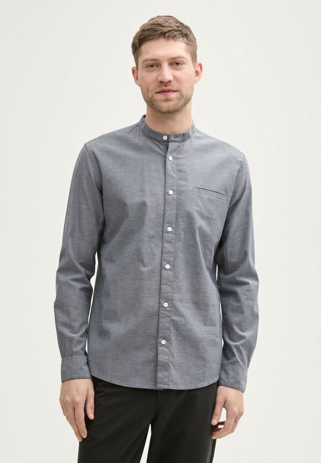 Рубашка OXFORD MIT BRUSTTASCHE TOM TAILOR, серый
Рубашка OXFORD MIT BRUSTTASCHE TOM TAILOR, серый