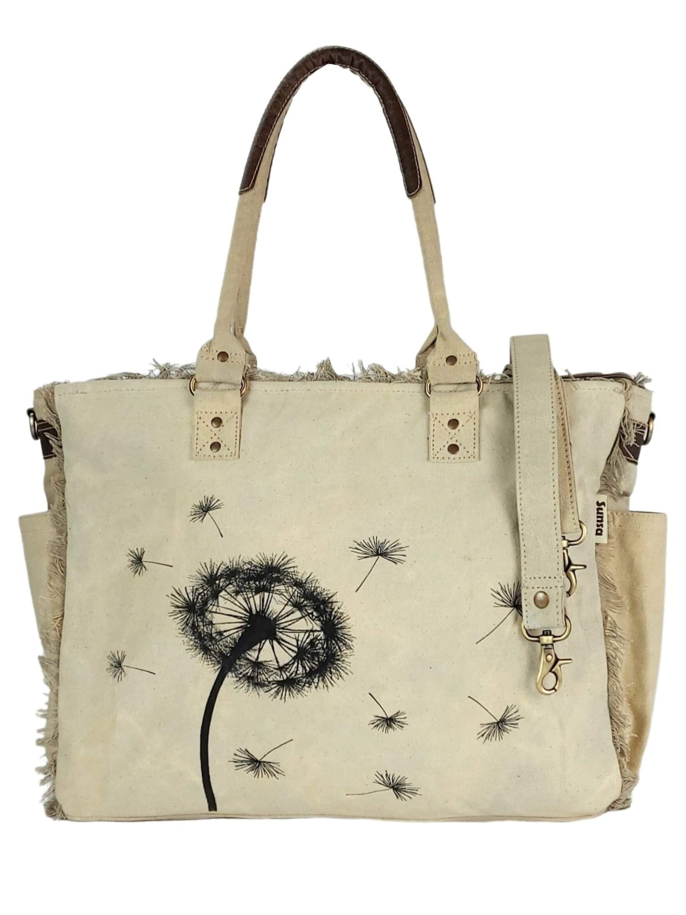 Weekender 'Sunsa' в бежевом цвете
Weekender 'Sunsa' в бежевом цвете