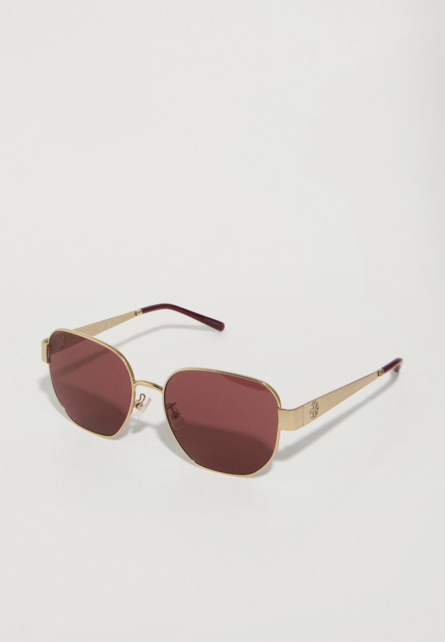 Солнцезащитные очки Tory Burch Sunglasses, Light Gold-Coloured/Wine/Gold-Coloured
Солнцезащитные очки Tory Burch Sunglasses, Light Gold-Coloured/Wine/Gold-Coloured