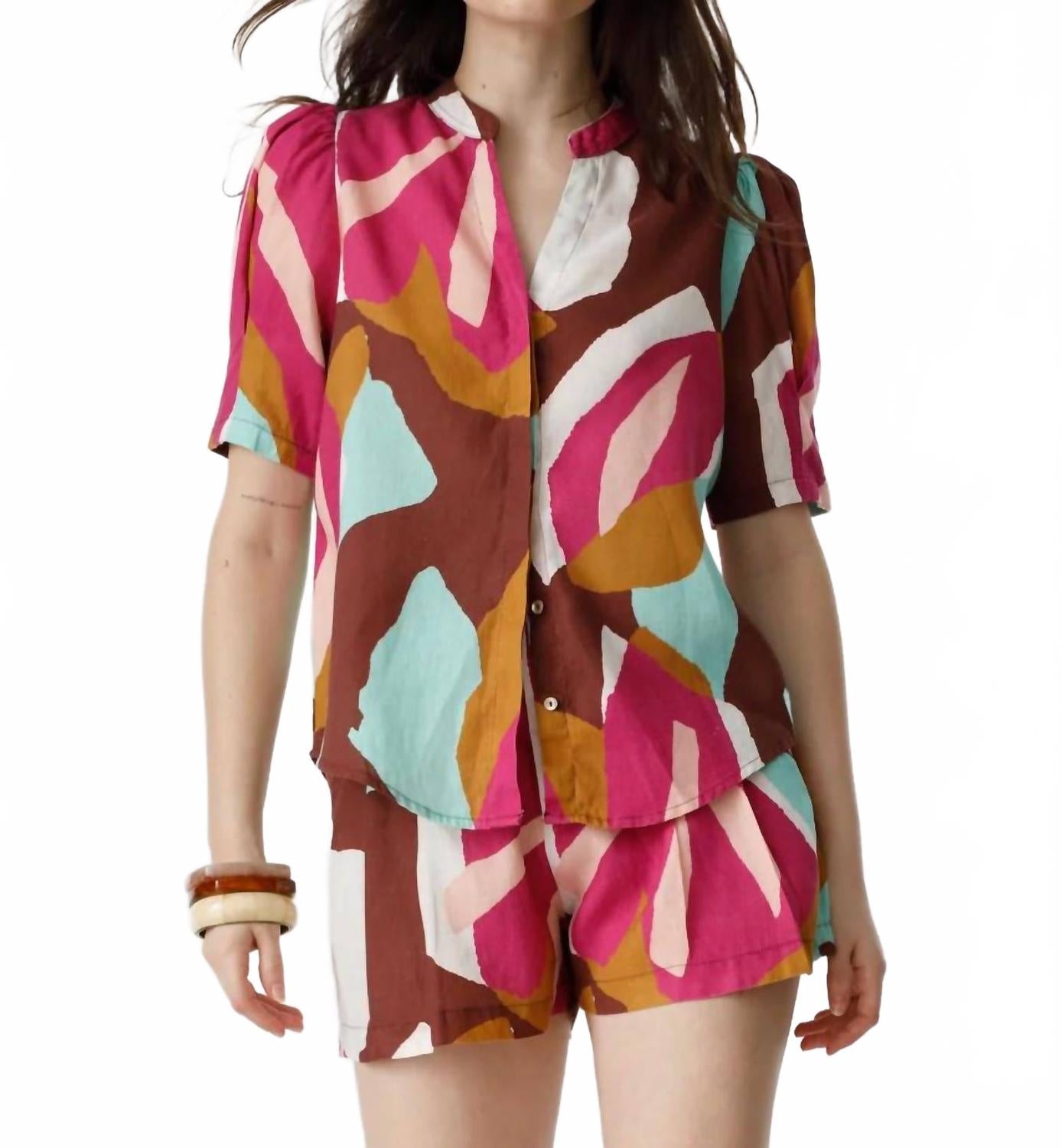 Льняная рубашка Athina в принте Candela Lanhtropy, Candela Print
Льняная рубашка Athina в принте Candela Lanhtropy, Candela Print