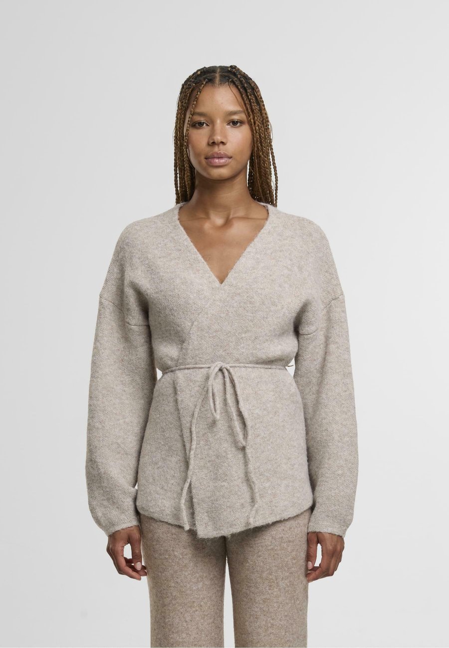 Кардиган Urban Classics Cardigan, Brown Melange/Light Brown
Кардиган Urban Classics Cardigan, Brown Melange/Light Brown