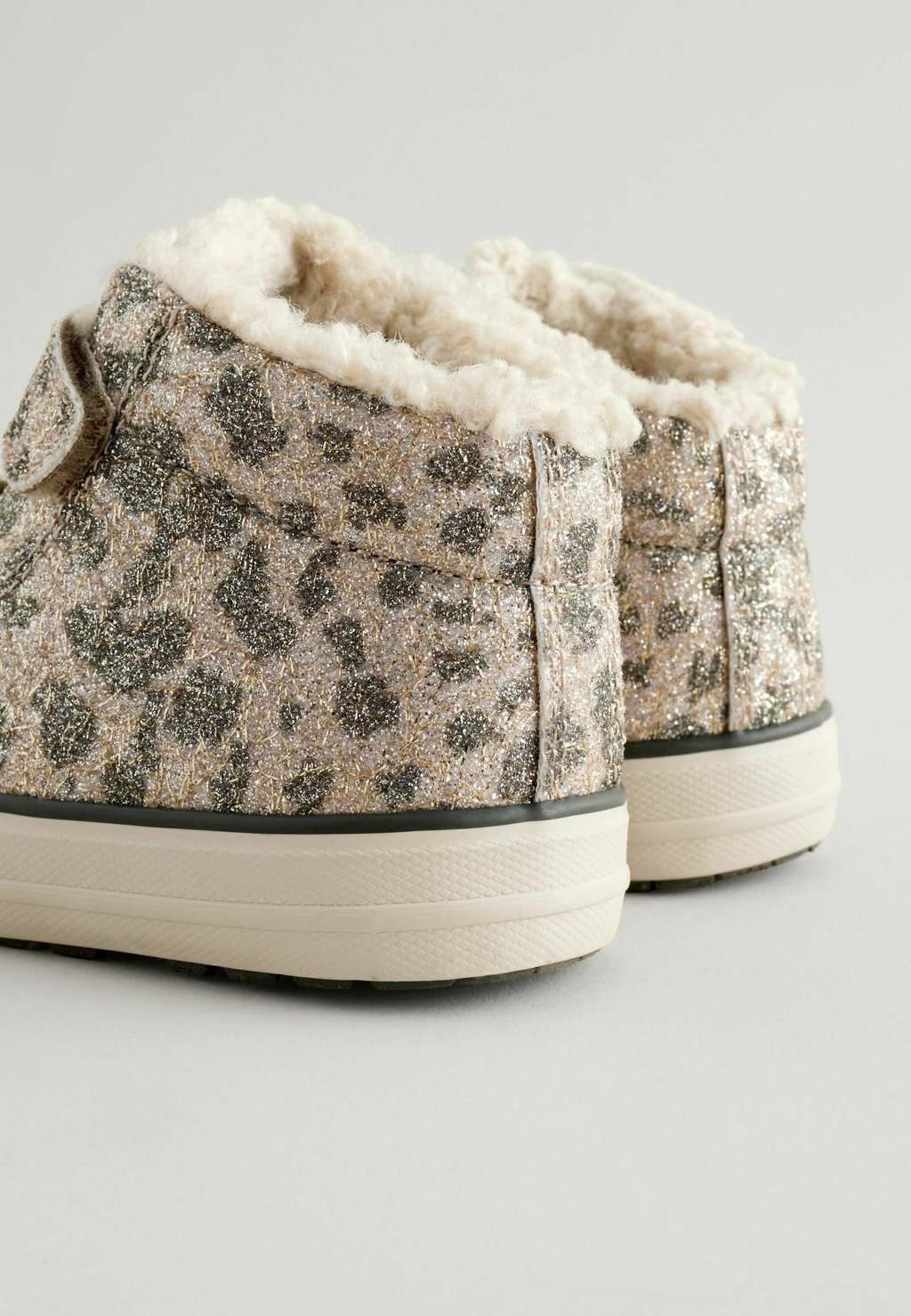 Кроссовки Next, зеленый
Кроссовки Next, зеленый