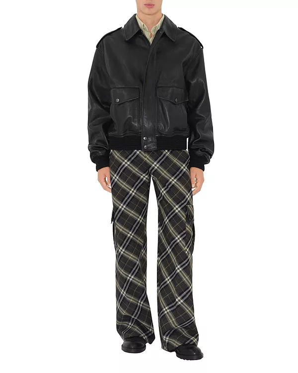 Кожаная куртка-бомбер Burberry, черный
Кожаная куртка-бомбер Burberry, черный