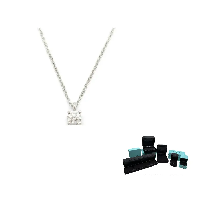 Платиновое ожерелье с бриллиантом-солитером 2010s TIFFANY & CO.
Платиновое ожерелье с бриллиантом-солитером 2010s TIFFANY & CO.