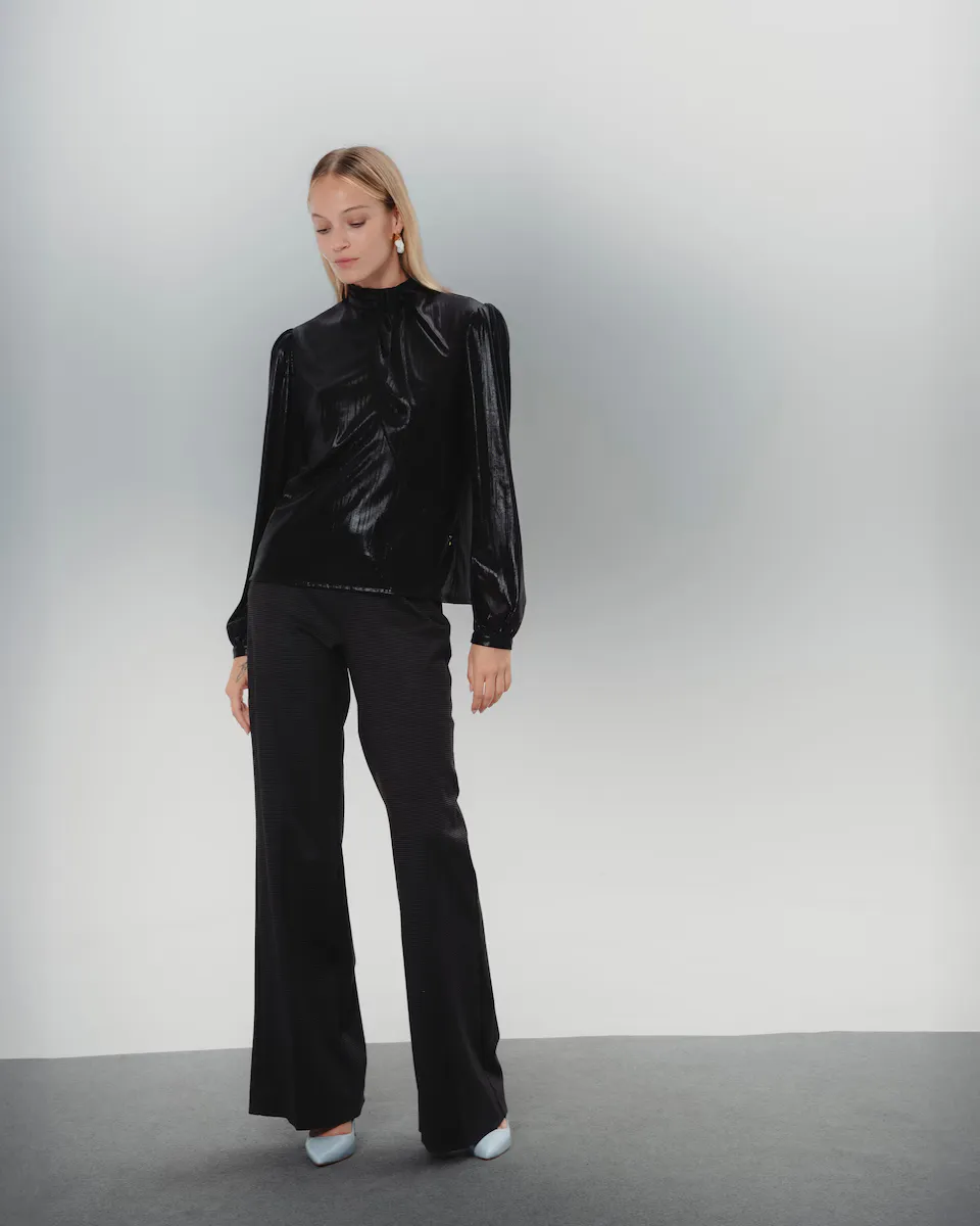 Женская блуза с круглым вырезом Emilia Dolores Promesas, черный
Женская блуза с круглым вырезом Emilia Dolores Promesas, черный