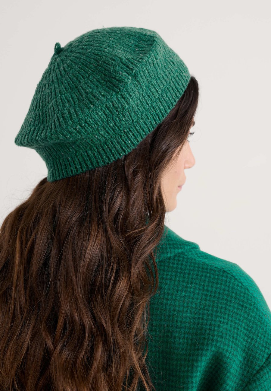 Шапка Seasalt Cornwall DRIFTWAY BERET, Green - Dark Forage/Green
Шапка Seasalt Cornwall DRIFTWAY BERET, Green - Dark Forage/Green