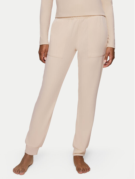 Пижамные штаны стандартного кроя Triumph, бежевый
Пижамные штаны стандартного кроя Triumph, бежевый